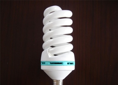 節(jié)能燈壽命長短 消費者說了算_焦點家居_選材導購_選材價格_裝修選材